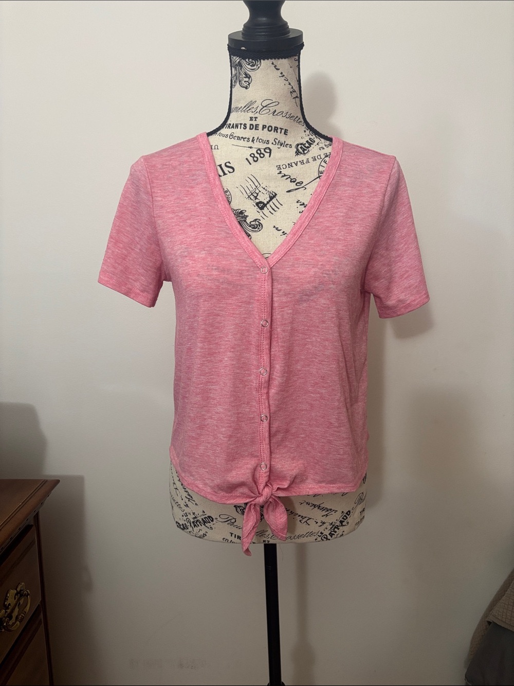 Tresics Pink Tie-Front Button Down V-Neck Top